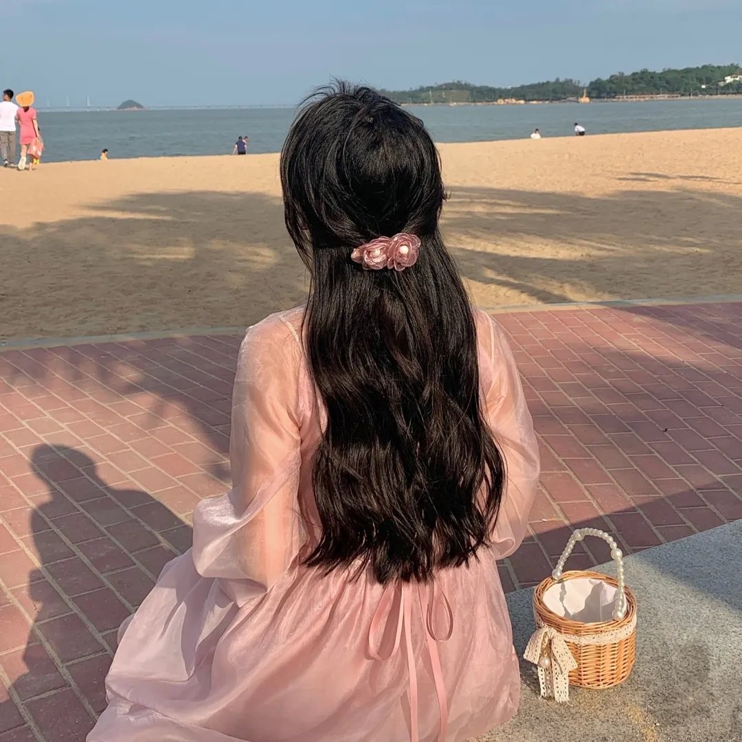 滑板女孩